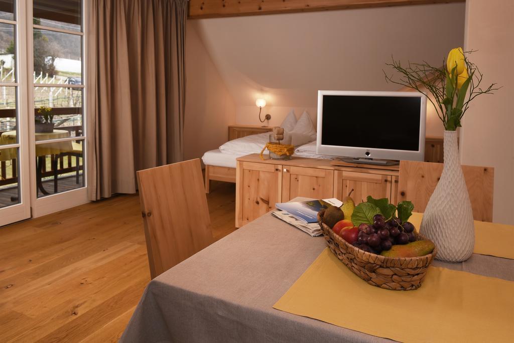 Appartement Biobauernhof Rosengartner à Terlano Extérieur photo